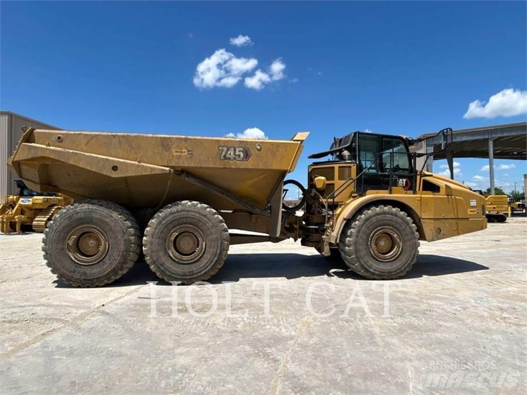 CAT 745 Dumpers articolati