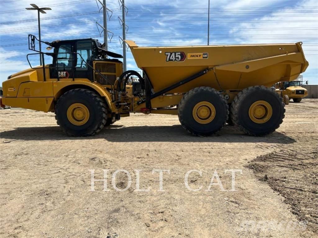 CAT 745 Dumpers articolati