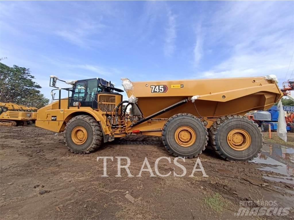 CAT 745 Dumpers articolati