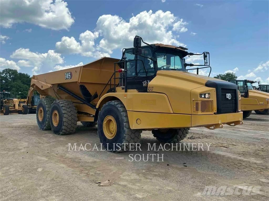 CAT 745 Dumpers articolati