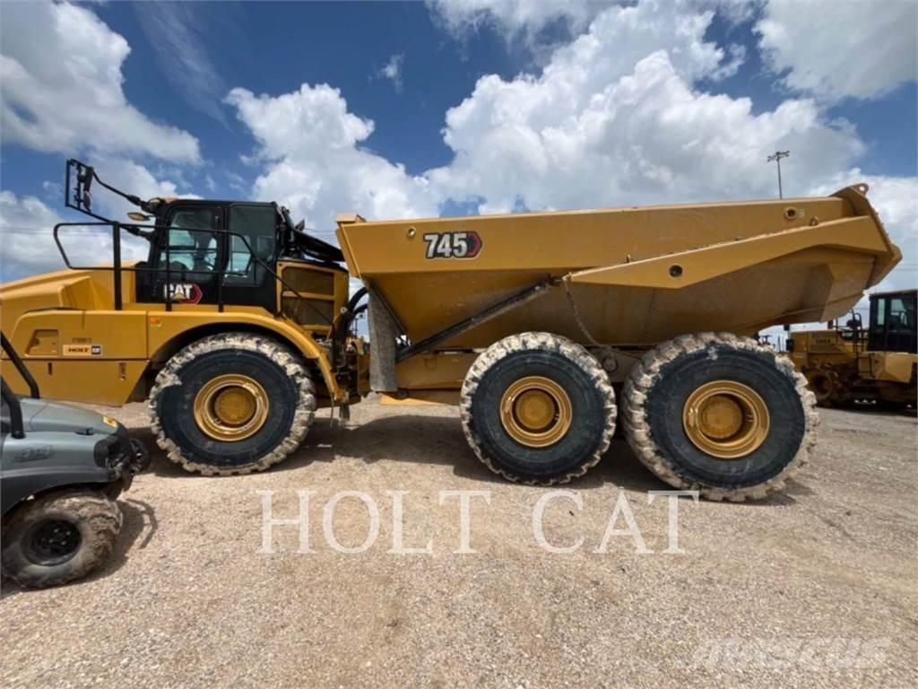 CAT 745 Dumpers articolati