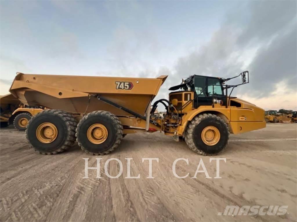 CAT 745 Dumpers articolati