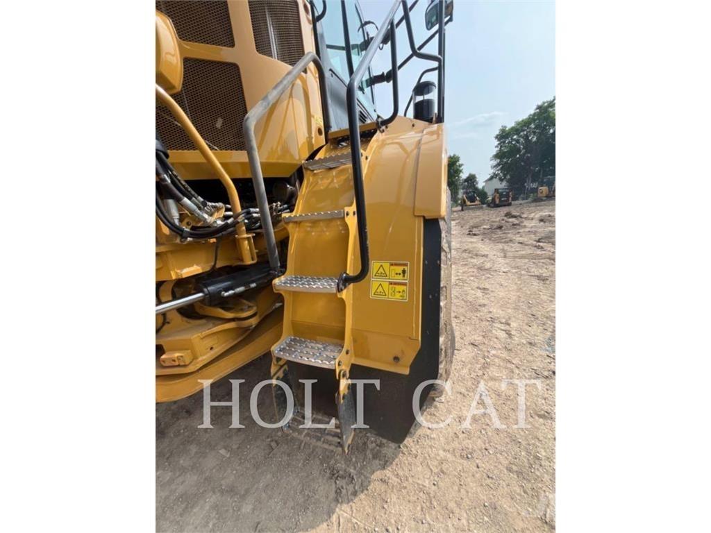 CAT 745 Dumpers articolati