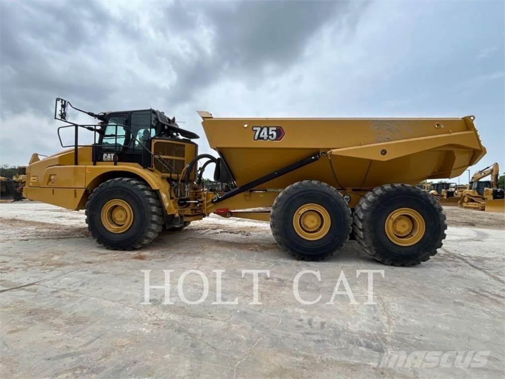CAT 745 Dumpers articolati