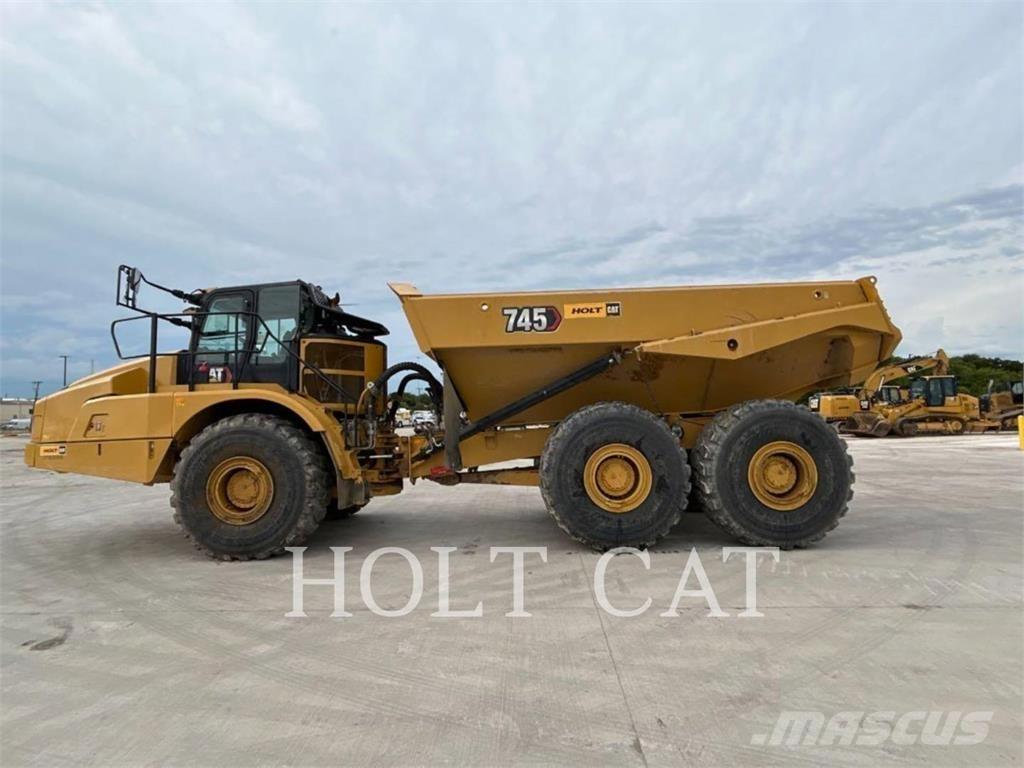 CAT 745 Dumpers articolati