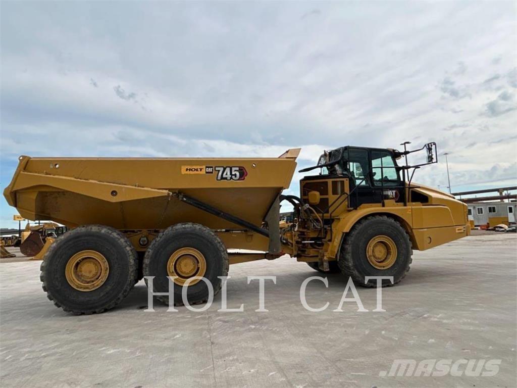 CAT 745 Dumpers articolati
