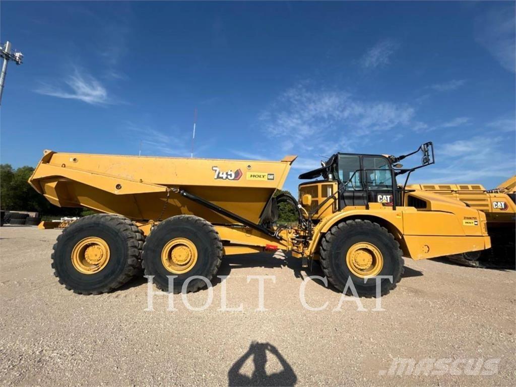 CAT 745 Dumpers articolati