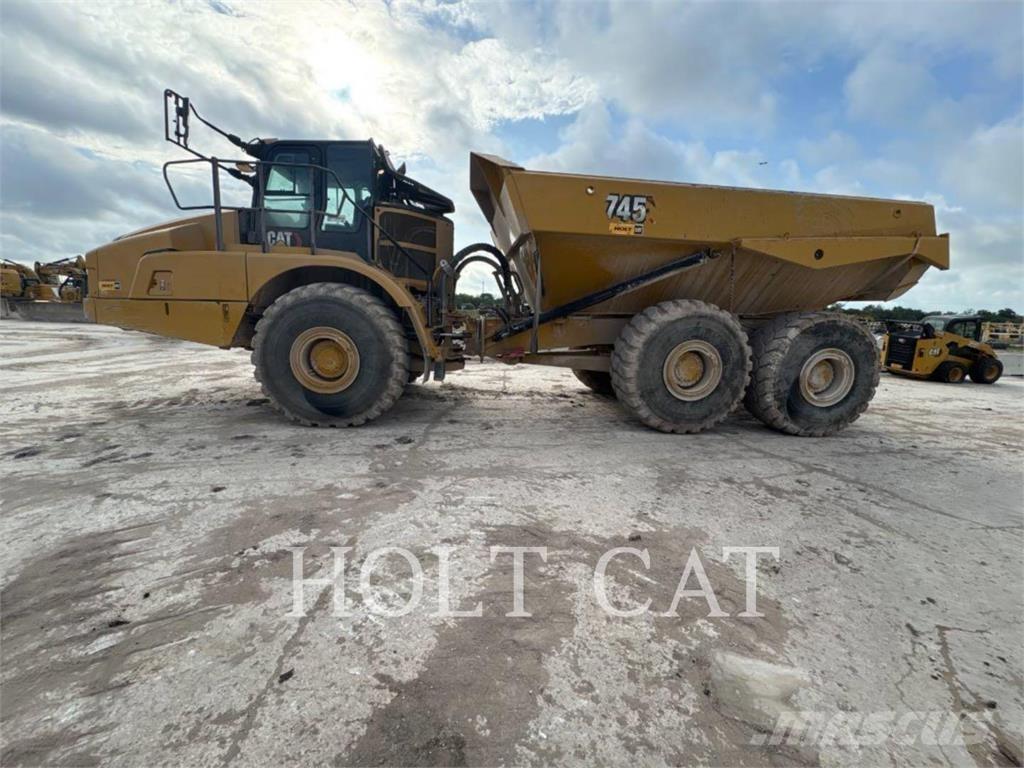 CAT 745 Dumpers articolati