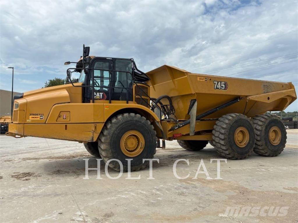 CAT 745 Dumpers articolati