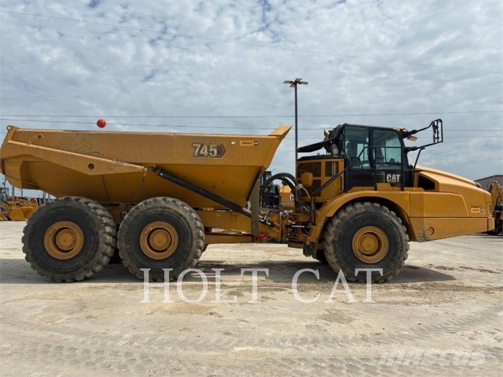 CAT 745 Dumpers articolati