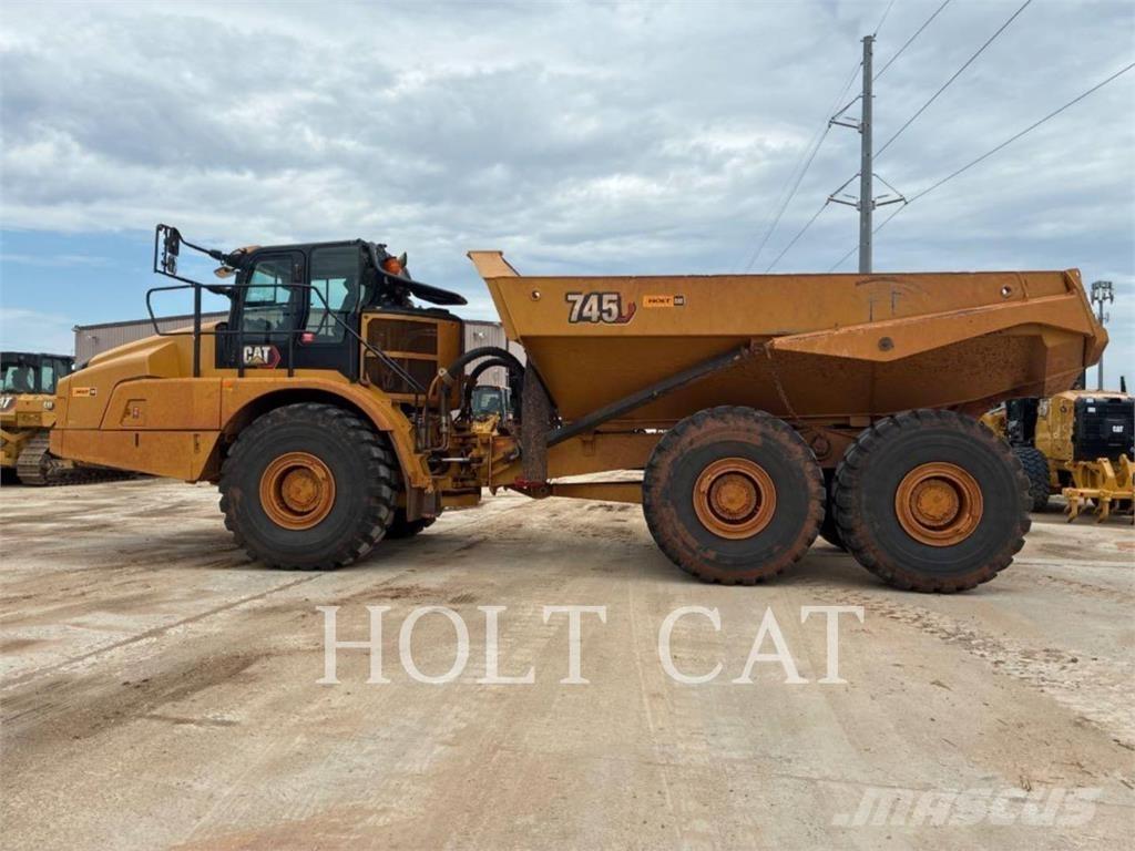 CAT 745 Dumpers articolati