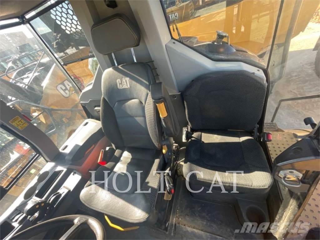 CAT 745 Dumpers articolati