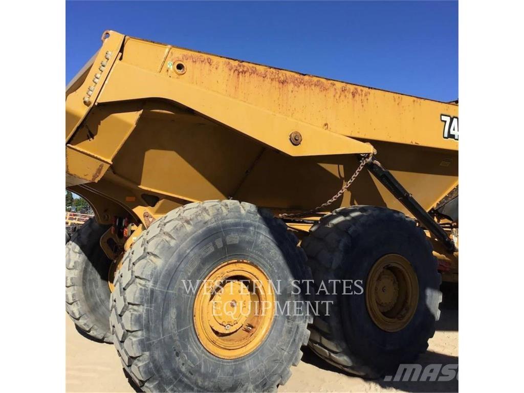 CAT 745 Dumpers articolati