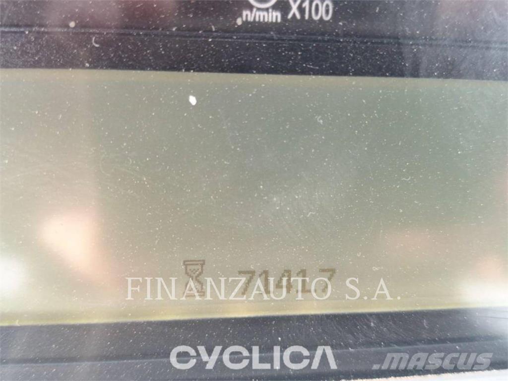 CAT 745 Dumpers articolati