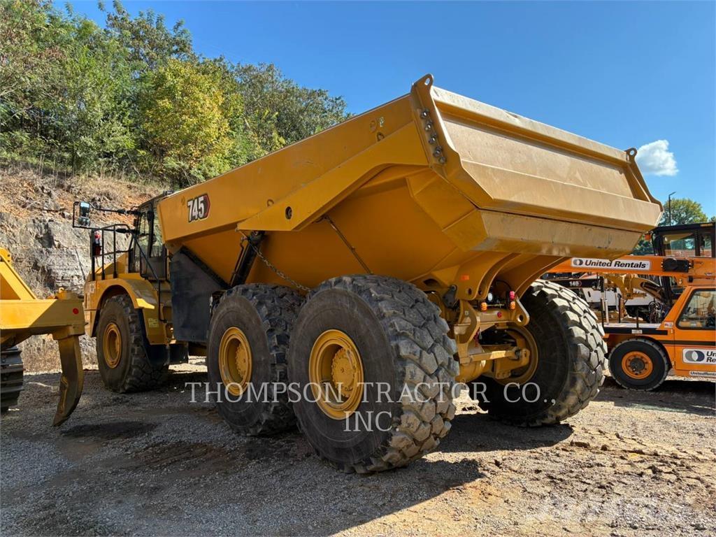 CAT 745 Dumpers articolati