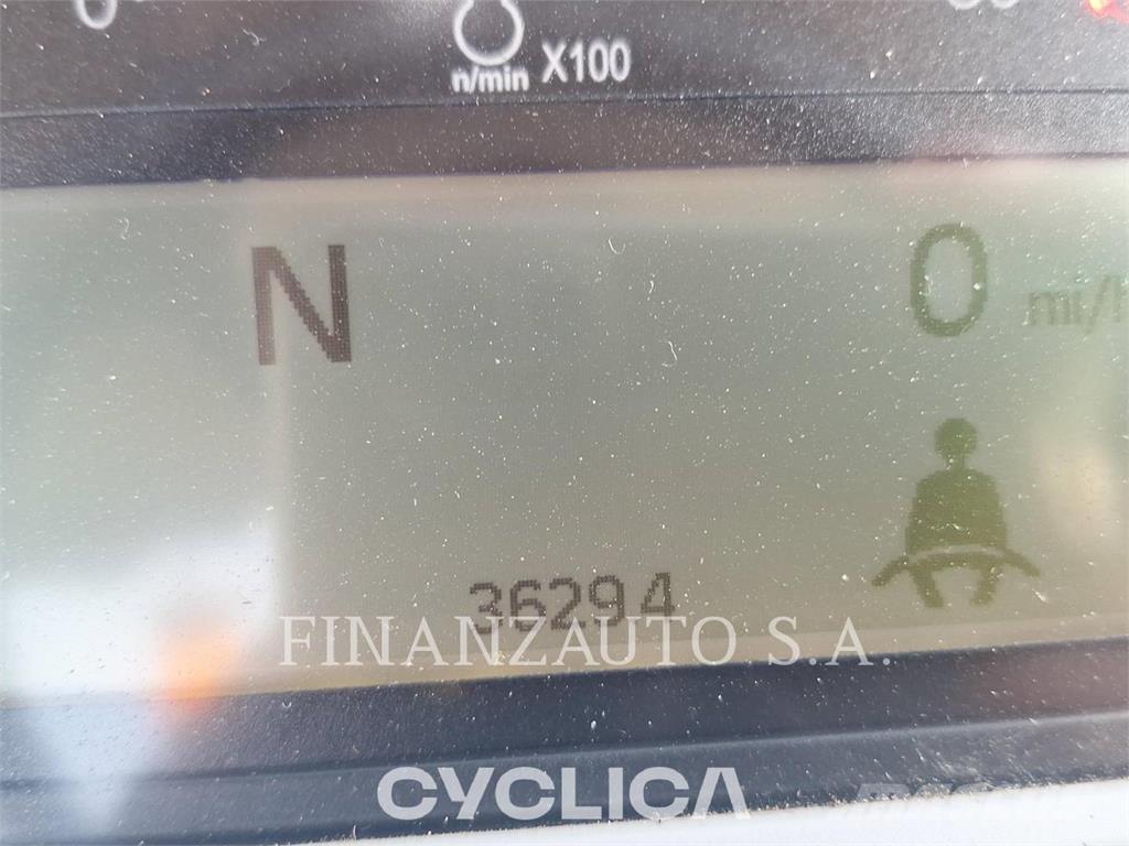 CAT 745 Dumpers articolati