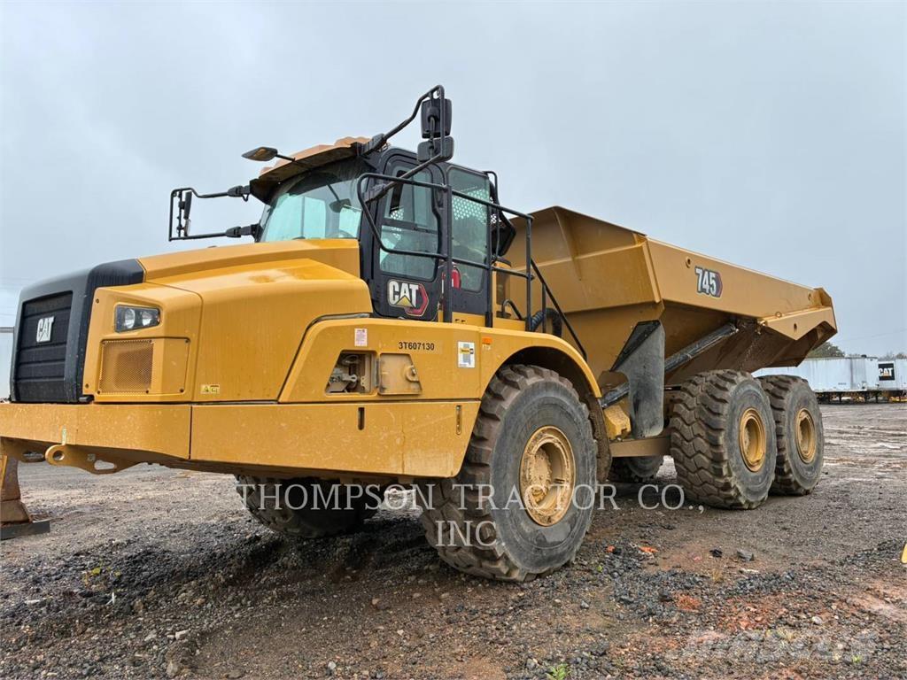 CAT 745 Dumpers articolati
