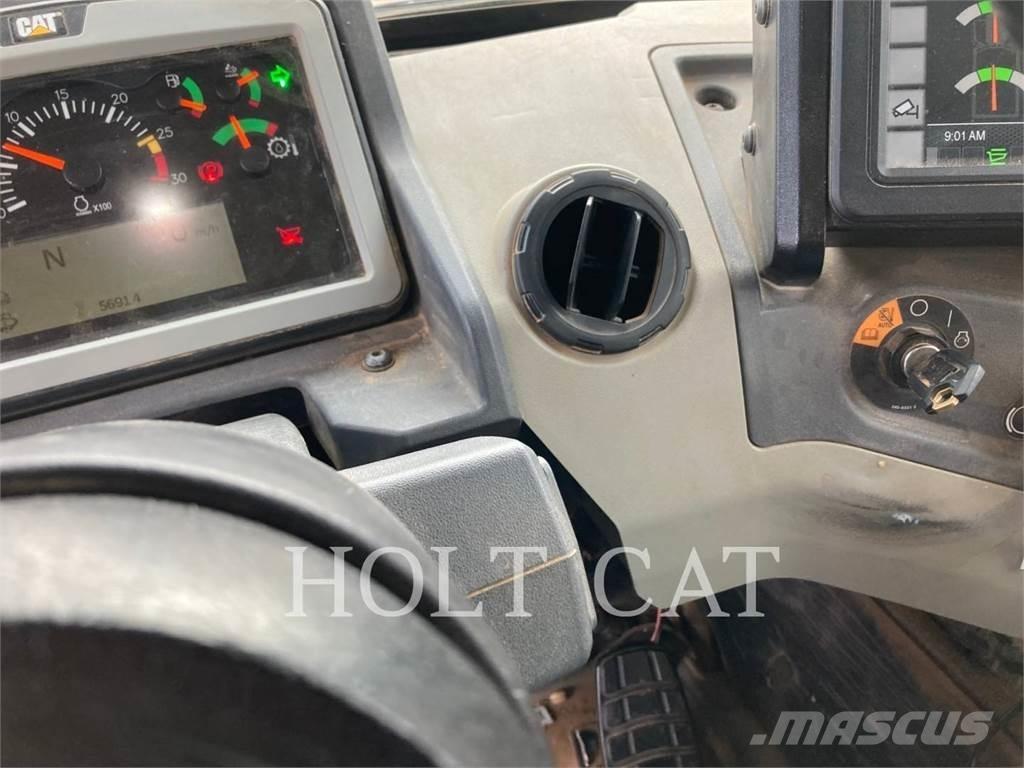 CAT 745-04 Dumpers articolati