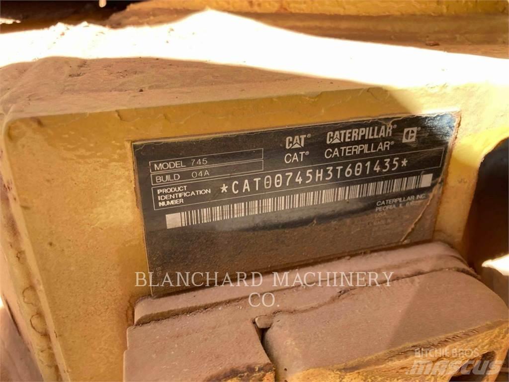 CAT 745-04 Dumpers articolati