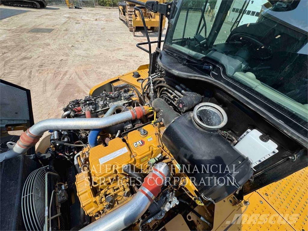 CAT 745-04 Dumpers articolati