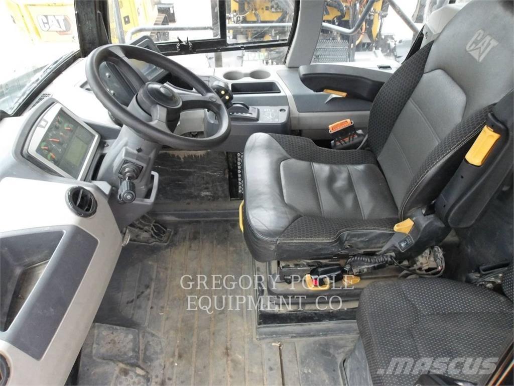 CAT 745-04 Dumpers articolati
