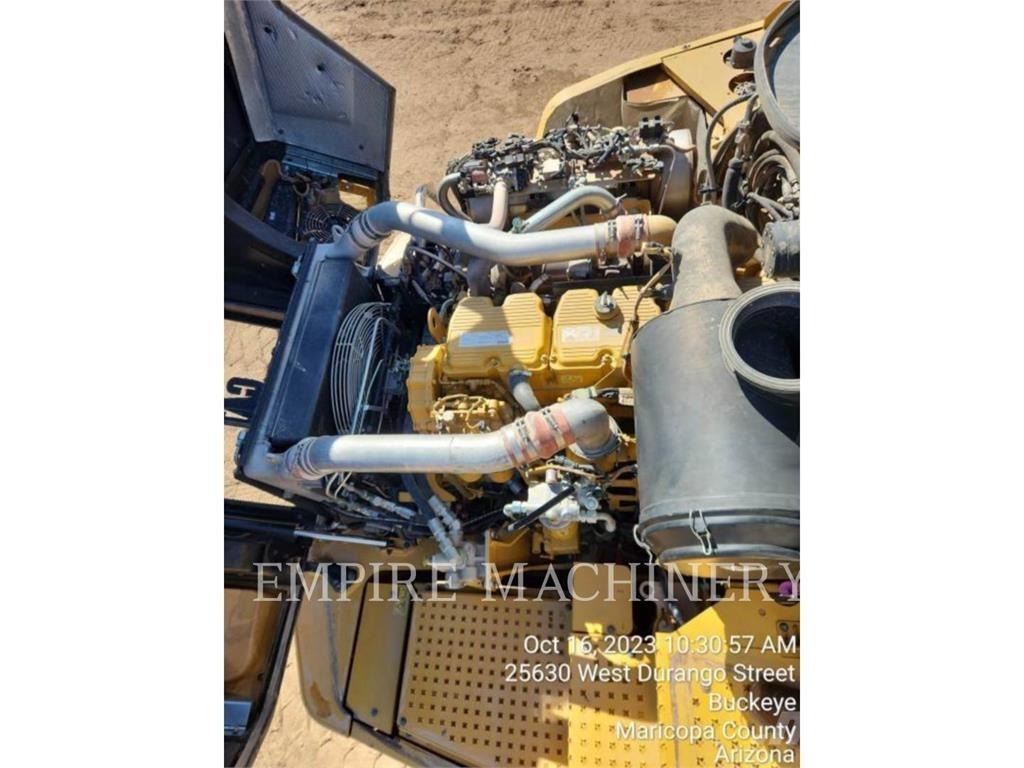 CAT 745-04 Dumpers articolati