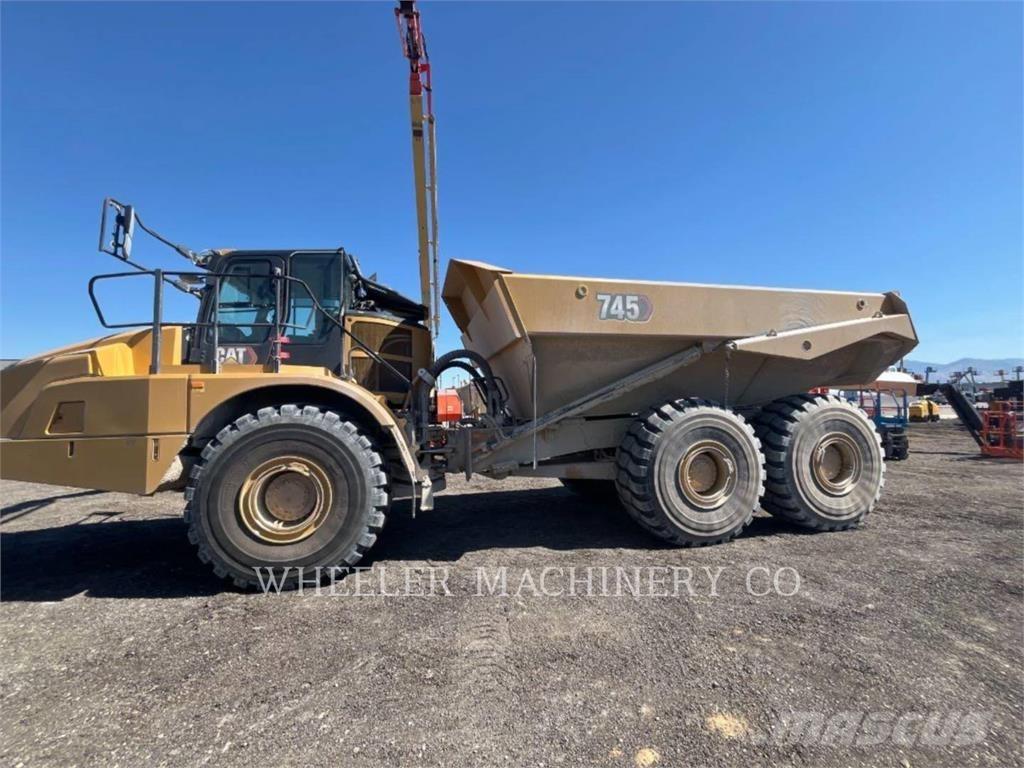 CAT 745 TG Dumpers articolati