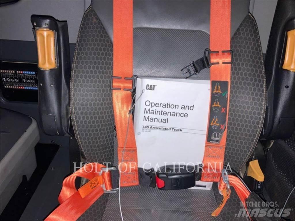 CAT 745 WT Cisterna