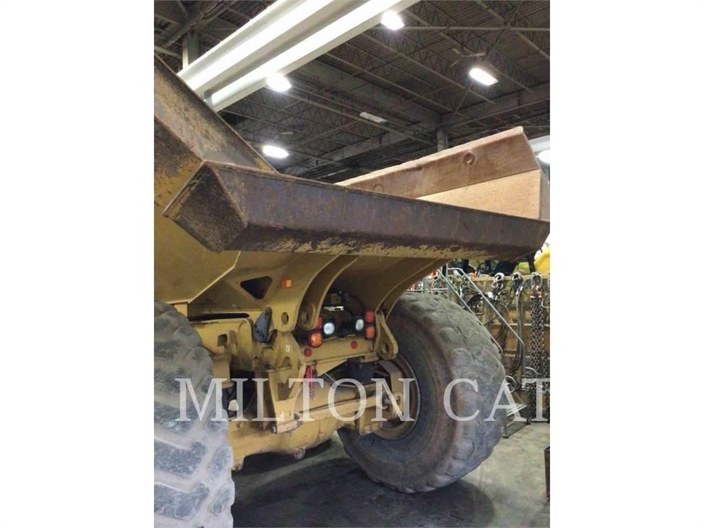 CAT 74504 Dumpers articolati