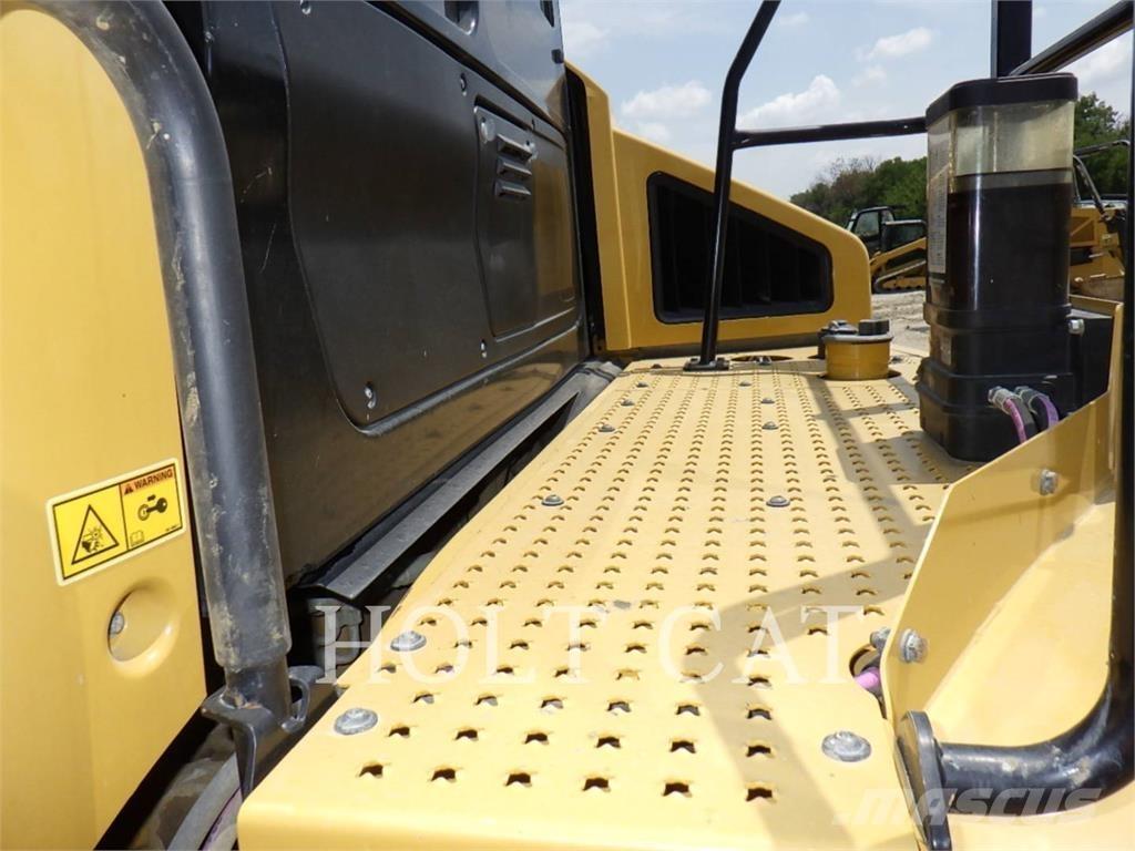 CAT 74504 Dumpers articolati