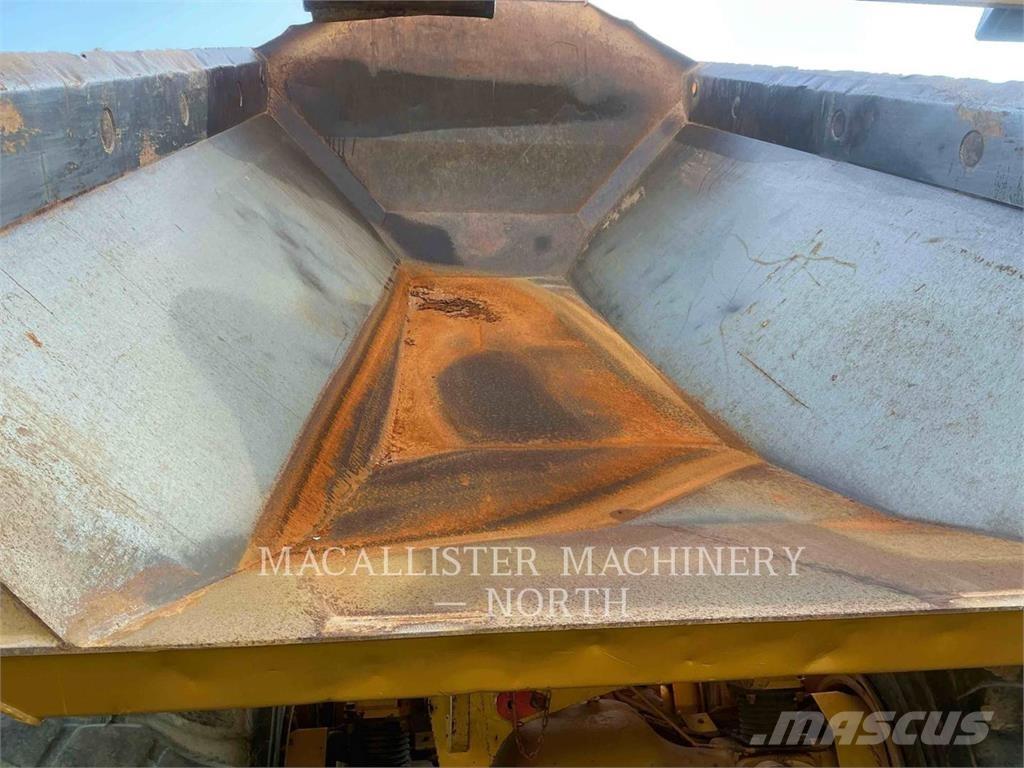 CAT 74504 Dumpers articolati