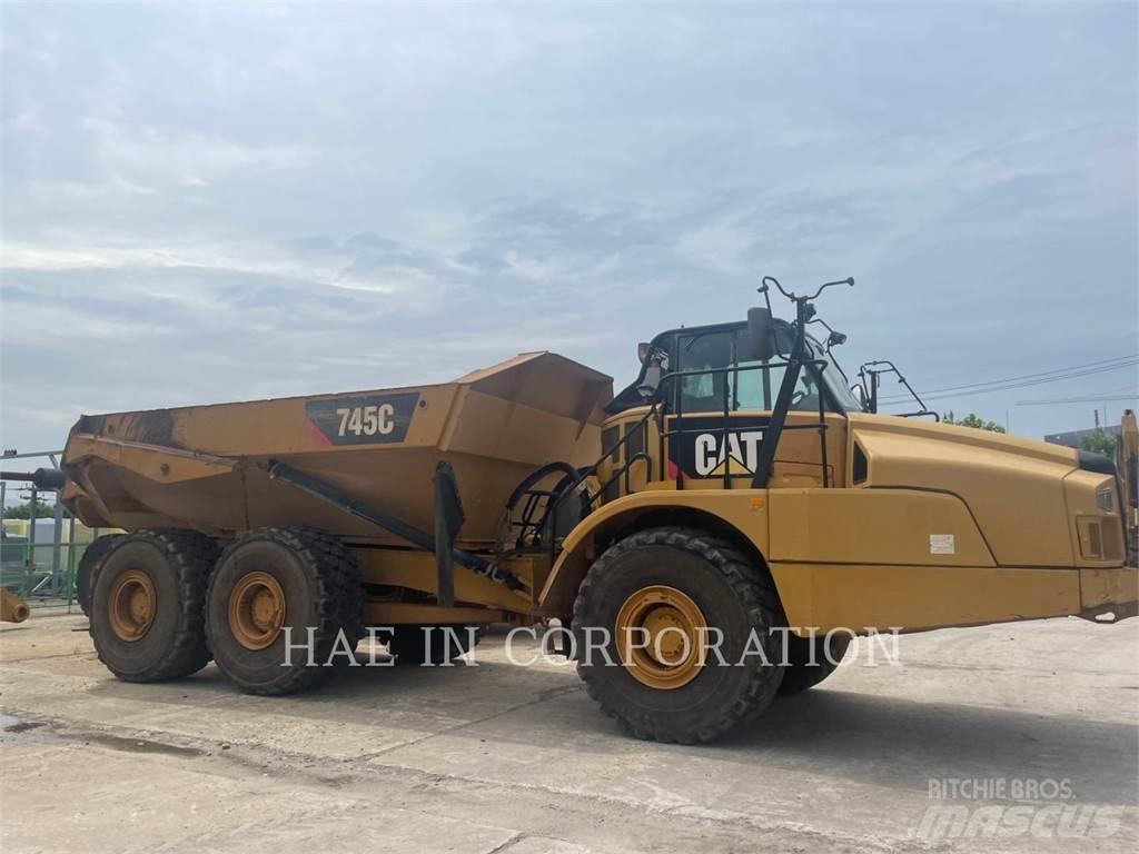 CAT 745C Dumpers articolati