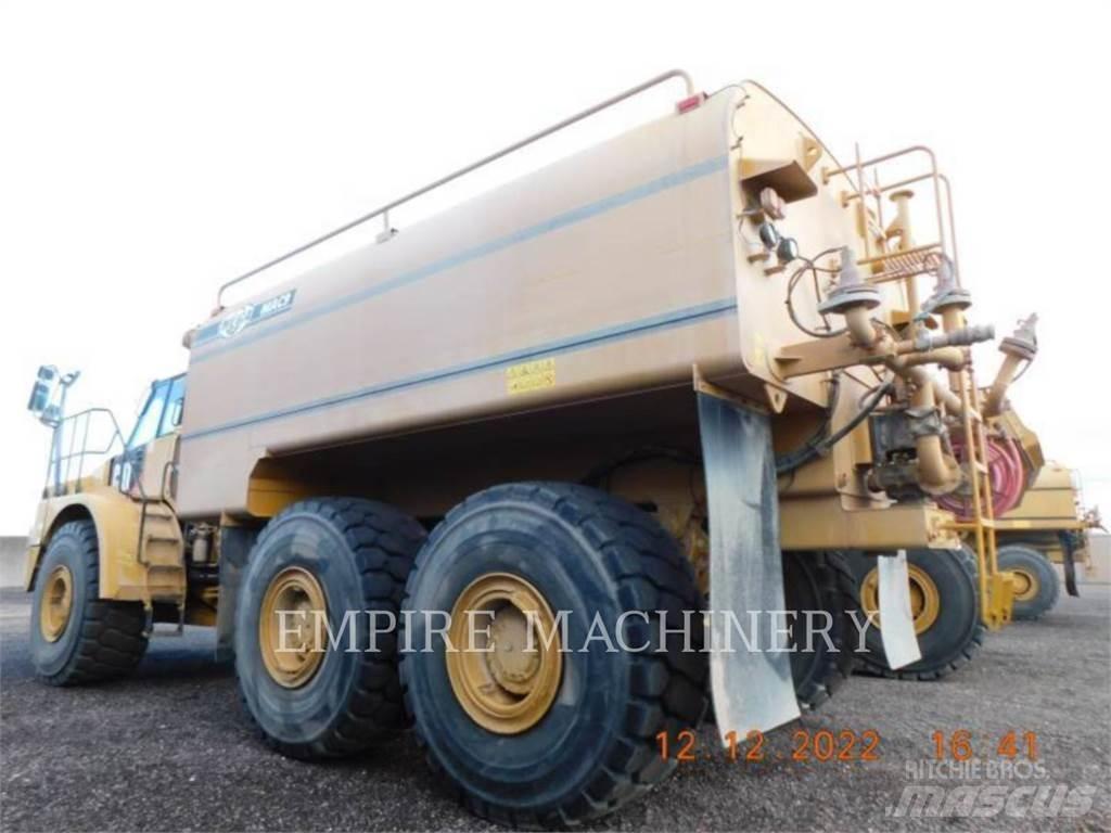 CAT 745C WT Autocisterne