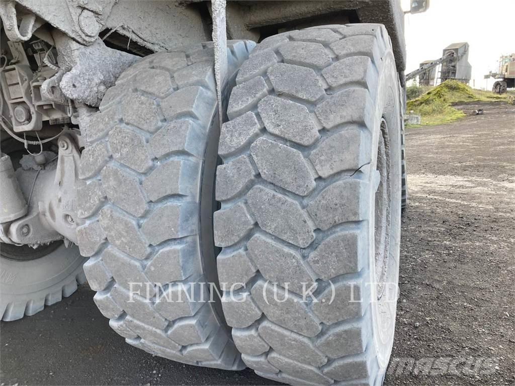 CAT 775D Dumpers articolati