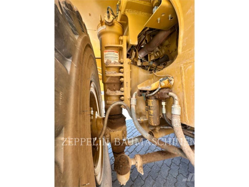 CAT 775E Dumpers articolati