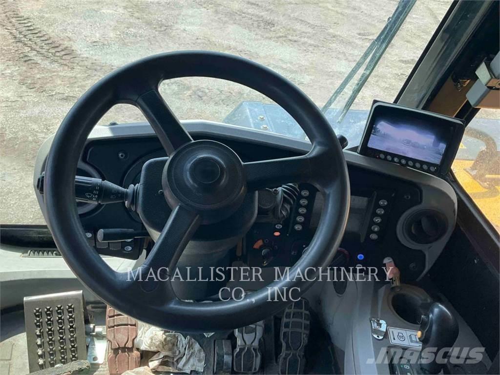 CAT 775G Dumpers articolati