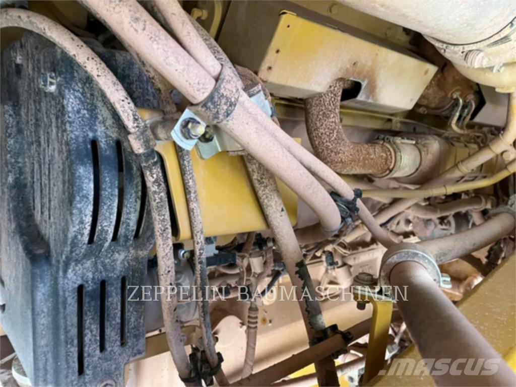 CAT 775G Dumpers articolati