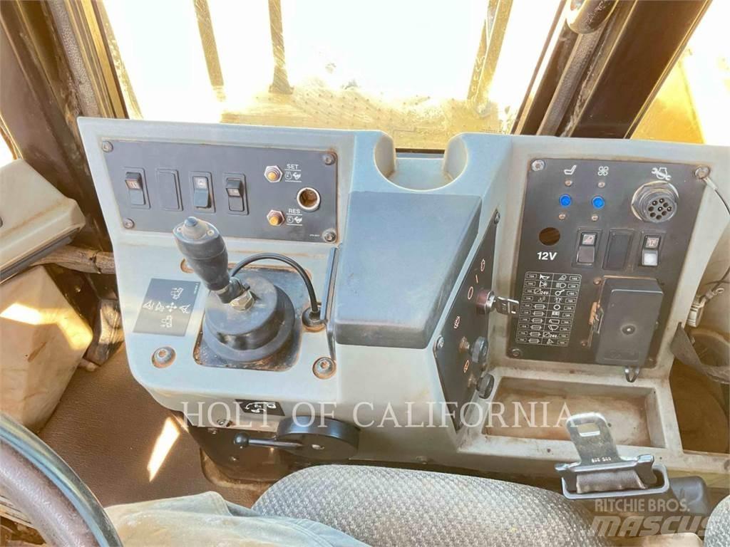 CAT 815F2 Compattatori da suolo