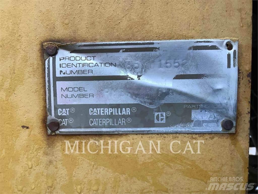 CAT 824C Pale gommate