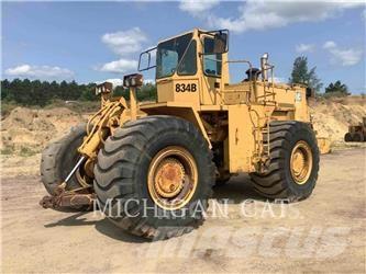 CAT 834B Pale gommate