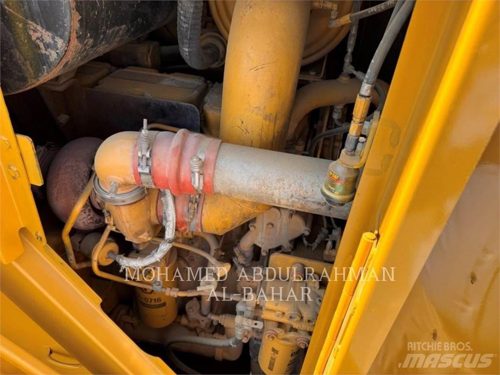 CAT 834H Dozer gommati
