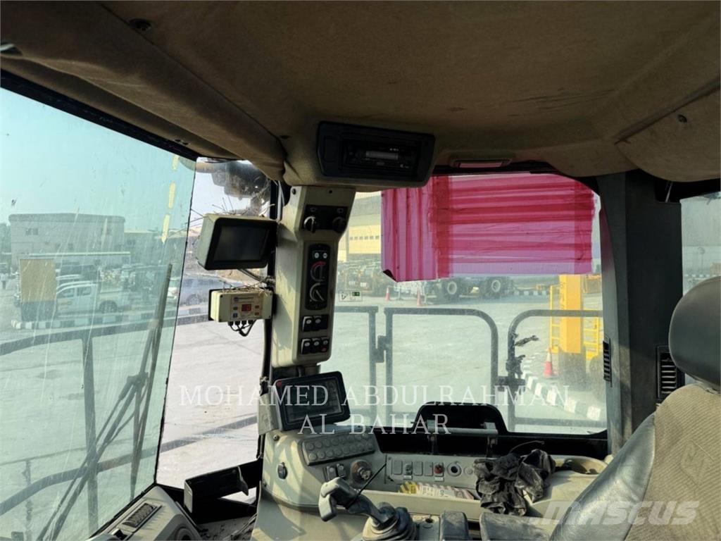 CAT 834K Dozer gommati