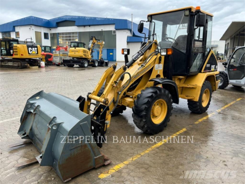 CAT 902 Pale gommate