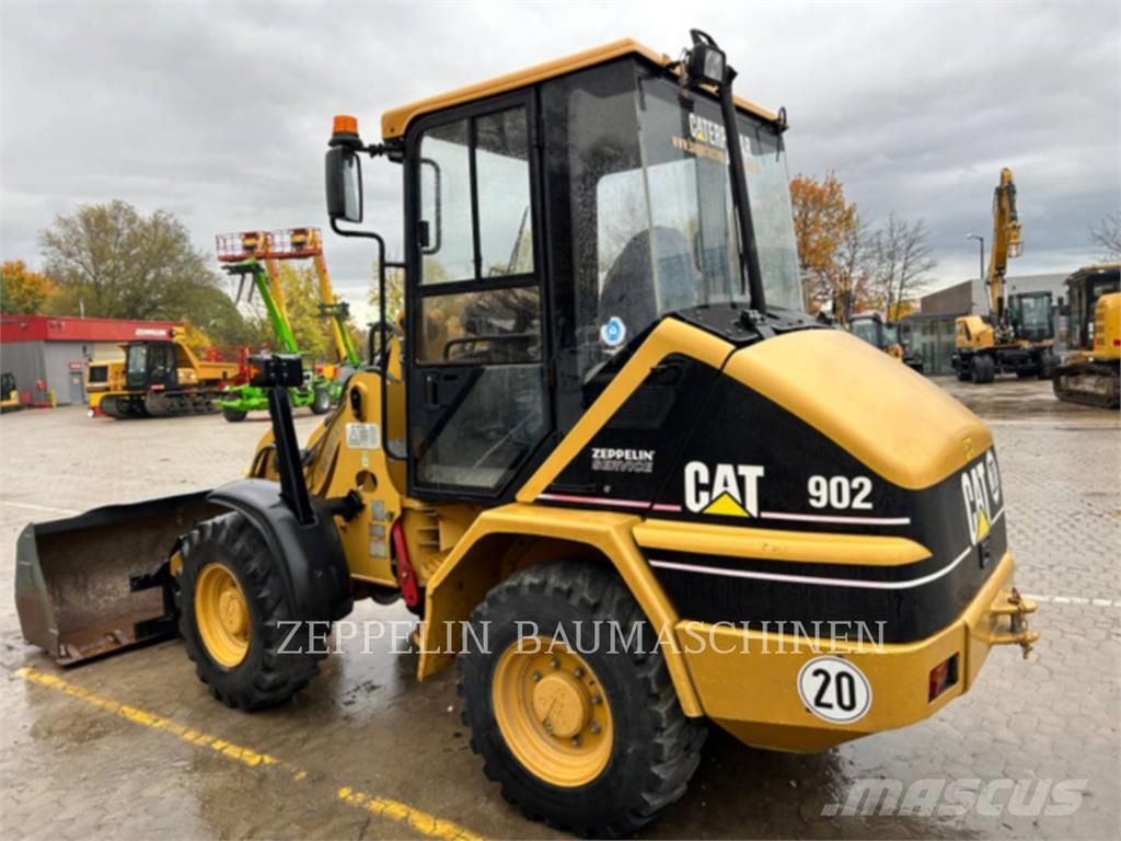 CAT 902 Pale gommate