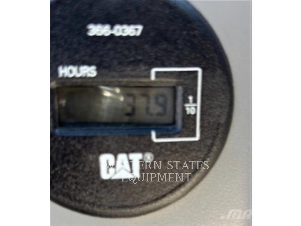 CAT 903 Pale gommate