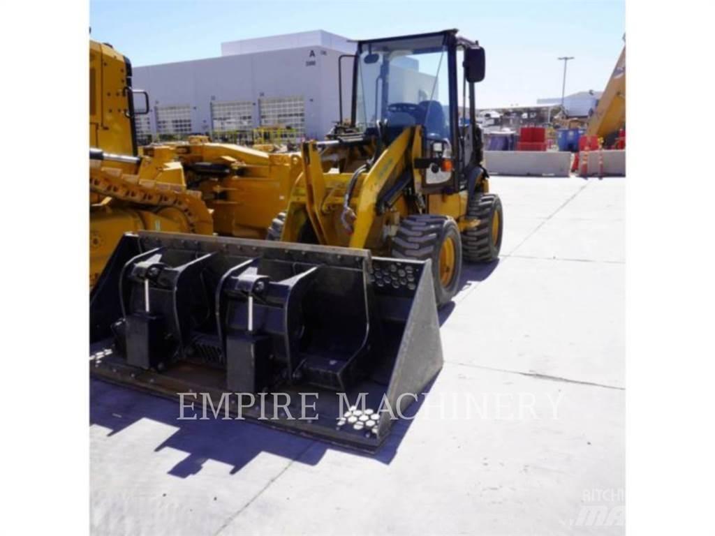 CAT 903C2 Pale gommate