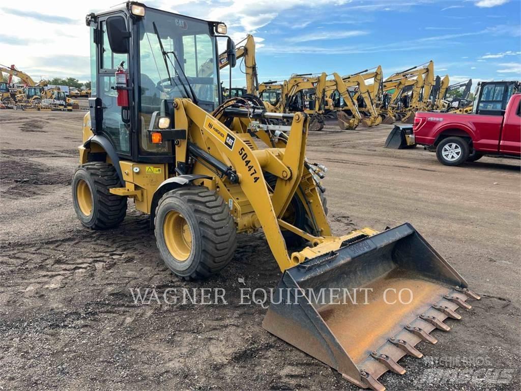 CAT 903D Pale gommate