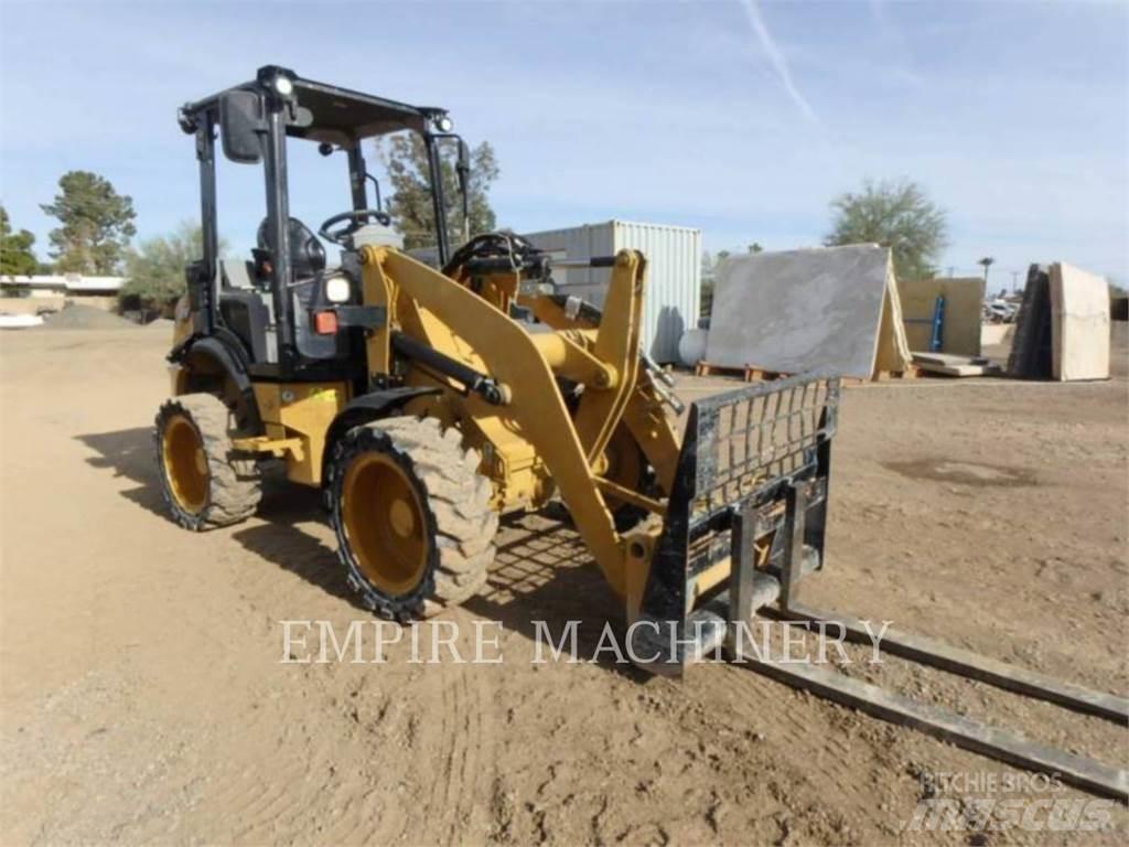 CAT 903D Pale gommate