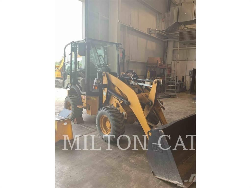 CAT 903D Pale gommate