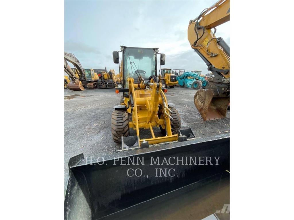 CAT 903D Pale gommate